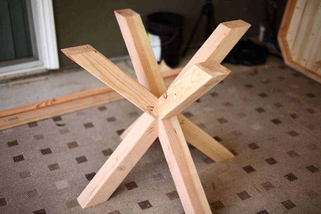 legs made from 4x4 for DIY Dining Table