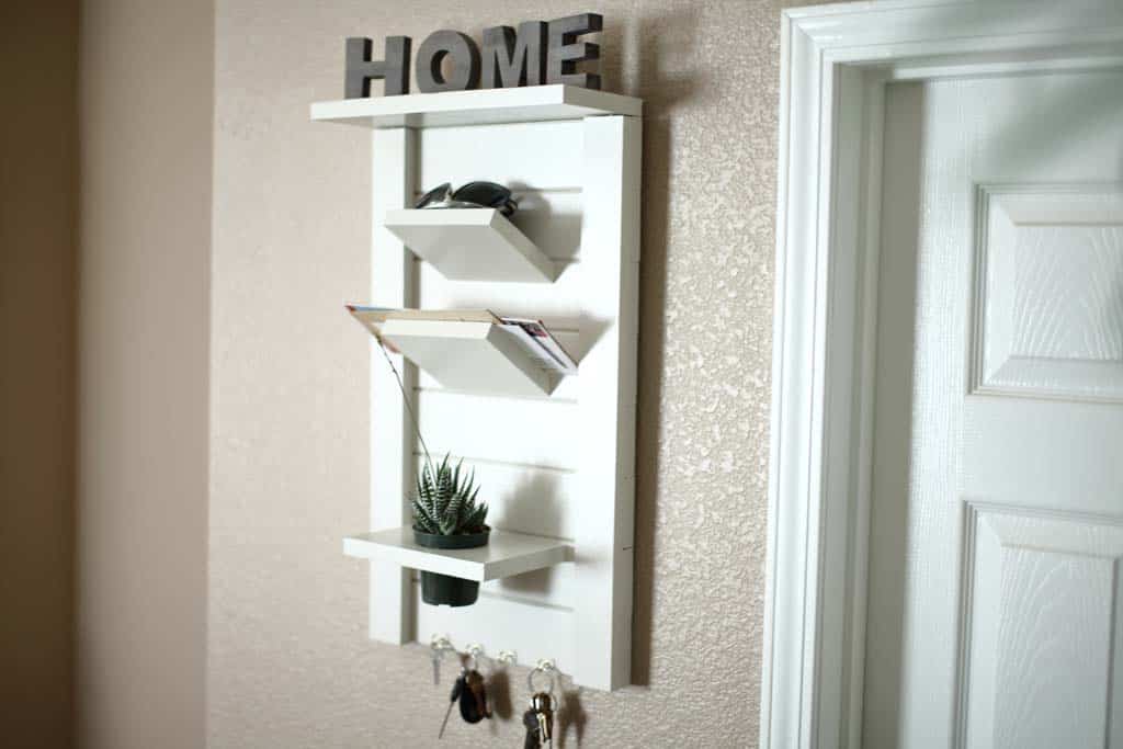 DIY Mail and Key Organizer