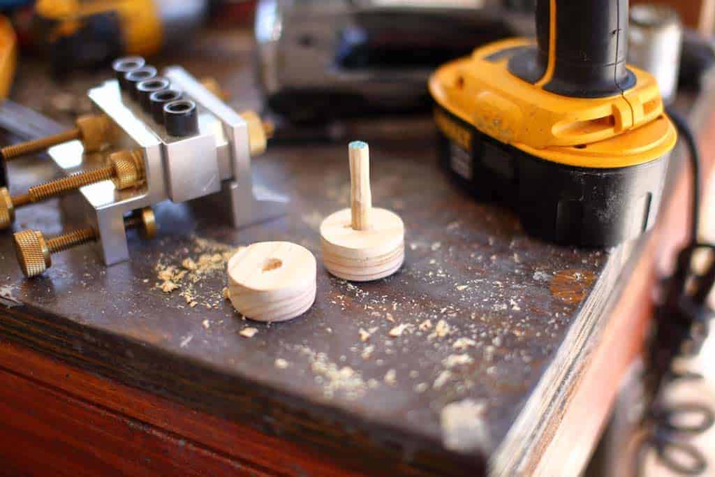 pins for DIY Cornhole Scoreboard