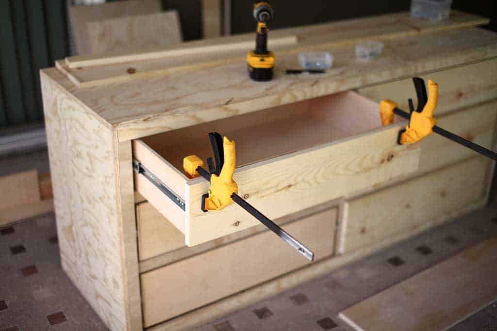 installing drawer boxes to slides