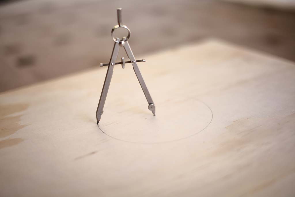 drawing a 6" circle for DIY Cornhole Boards