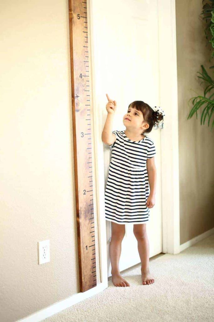 DIY kids growth ruler