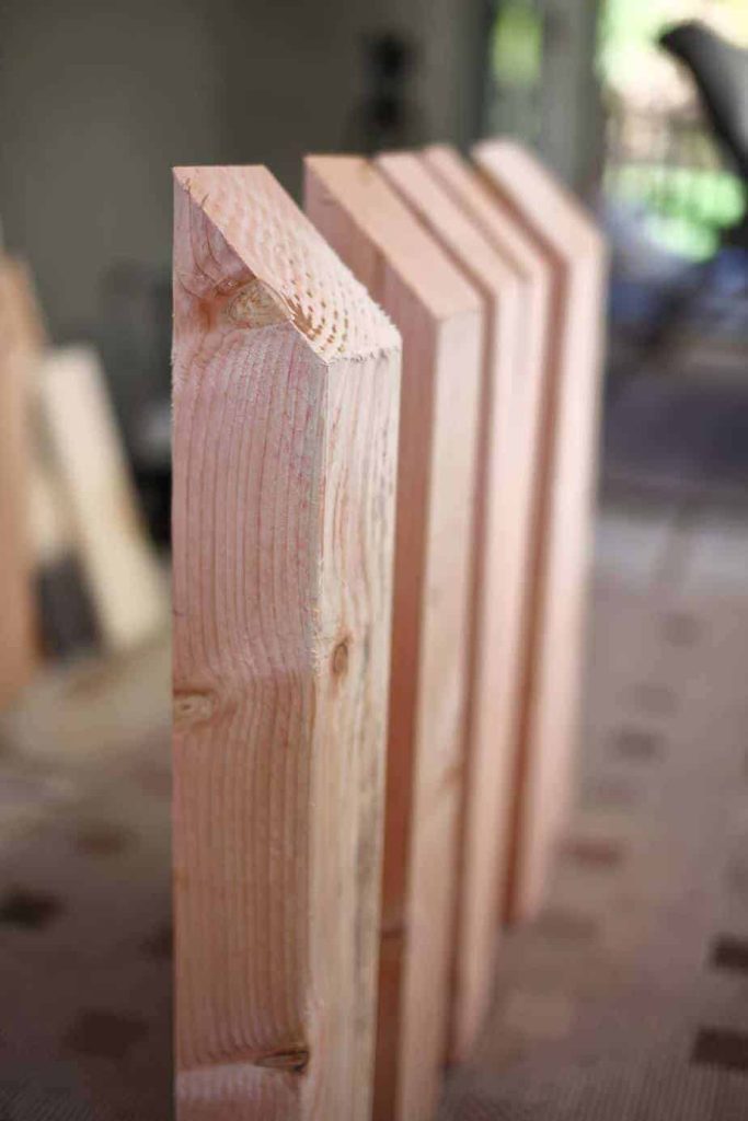 legs for DIY Breakfast Table