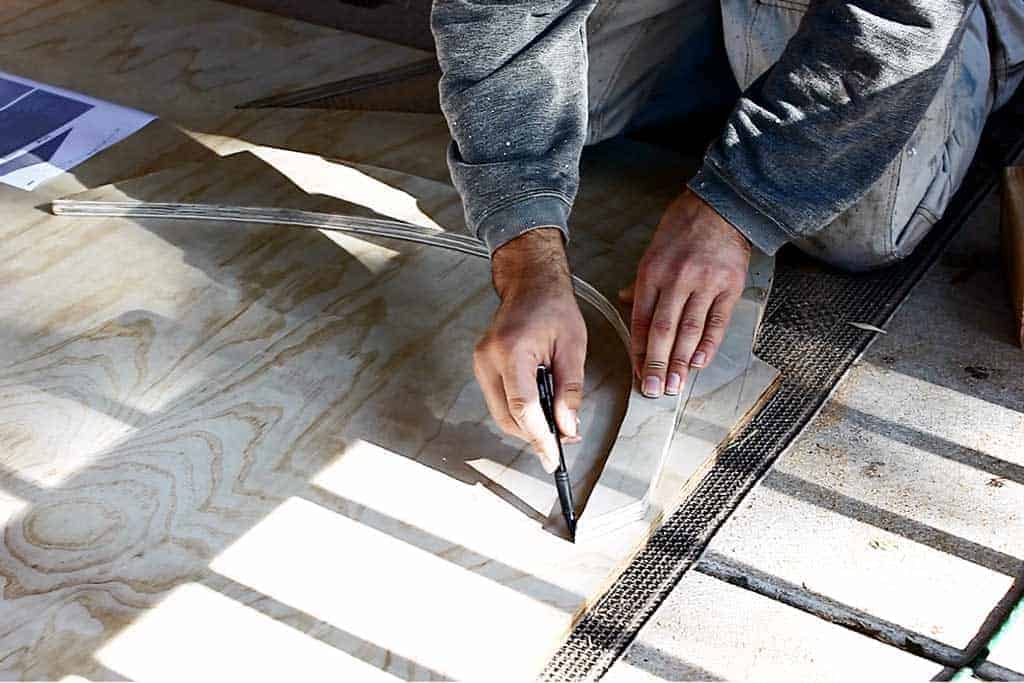 tracing template for curved legs 