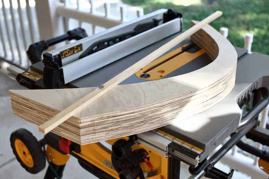 using table saw to cut legs 