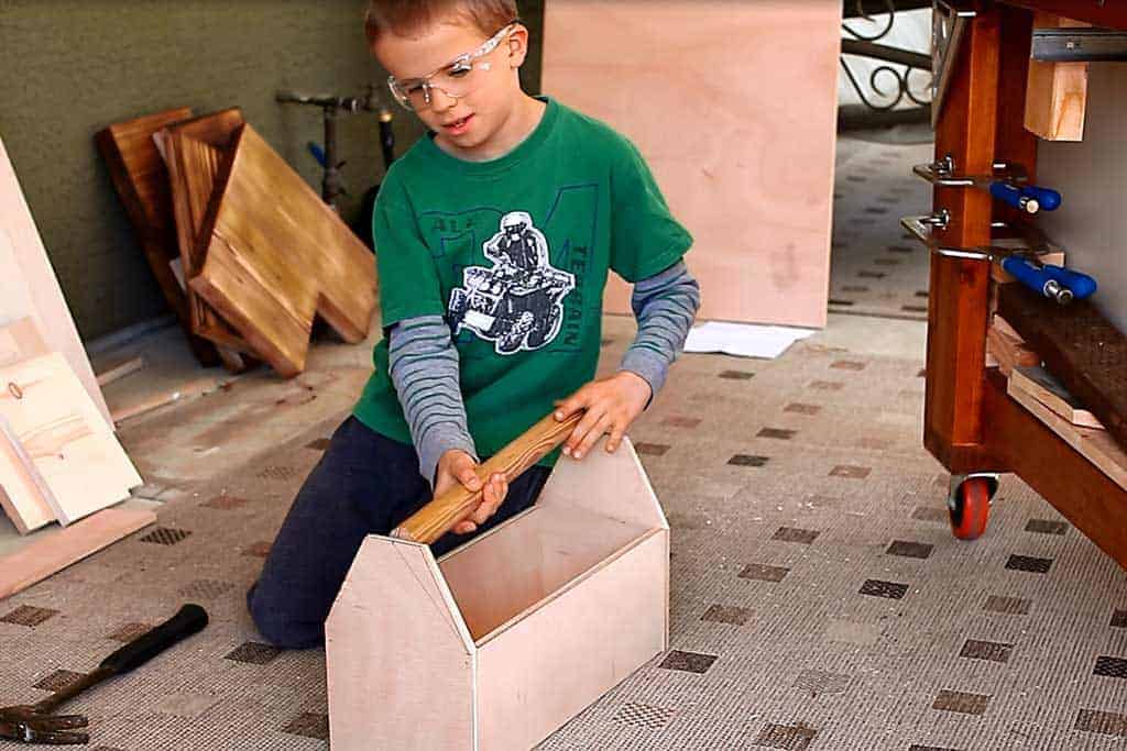 attaching the handle to the tool box