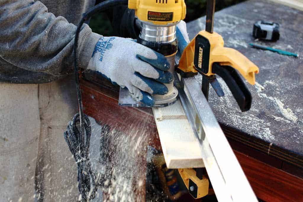 using wood router to notch wood