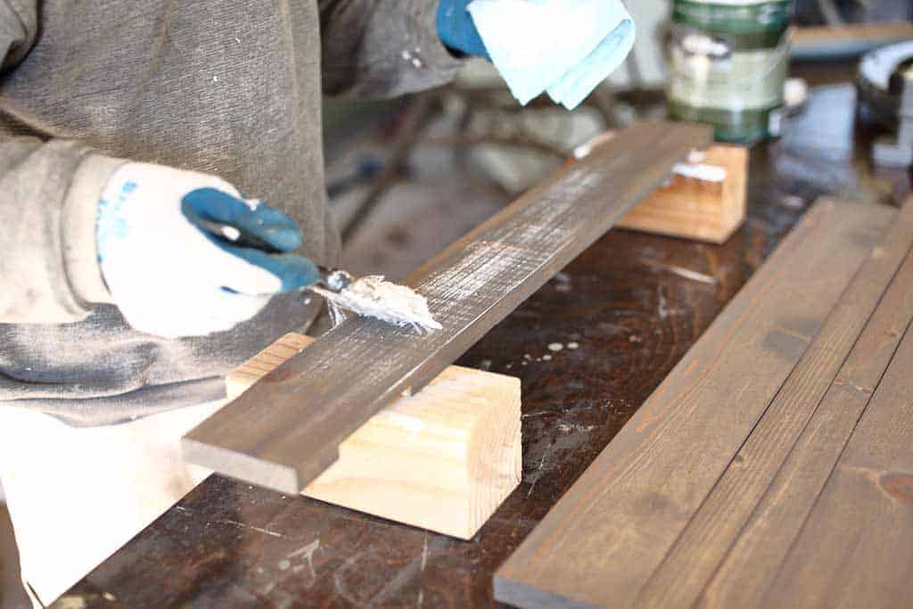 paining DIY mirror Frame for Entryway