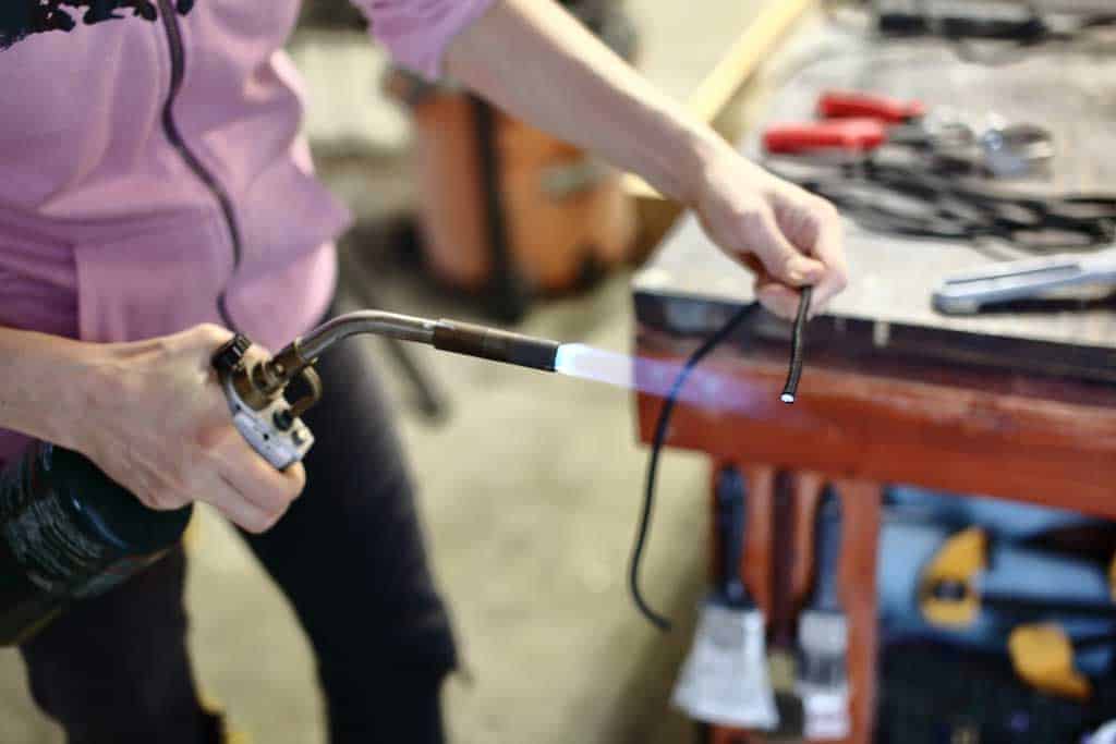 burning bungee cord for DIY Pucket Game