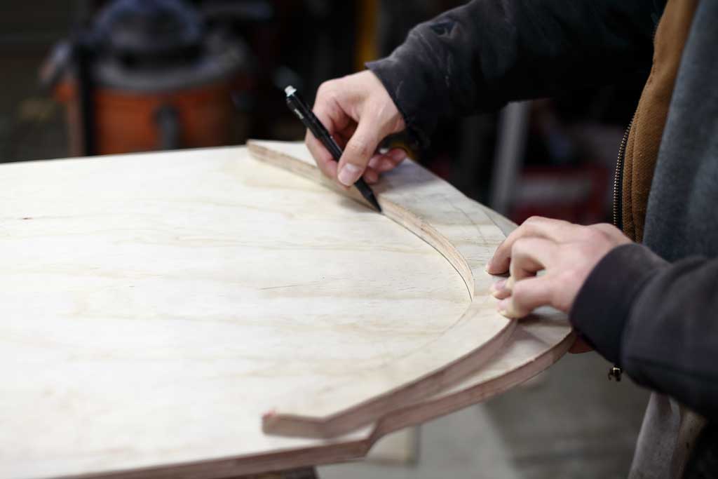 tracing the leg template for bench