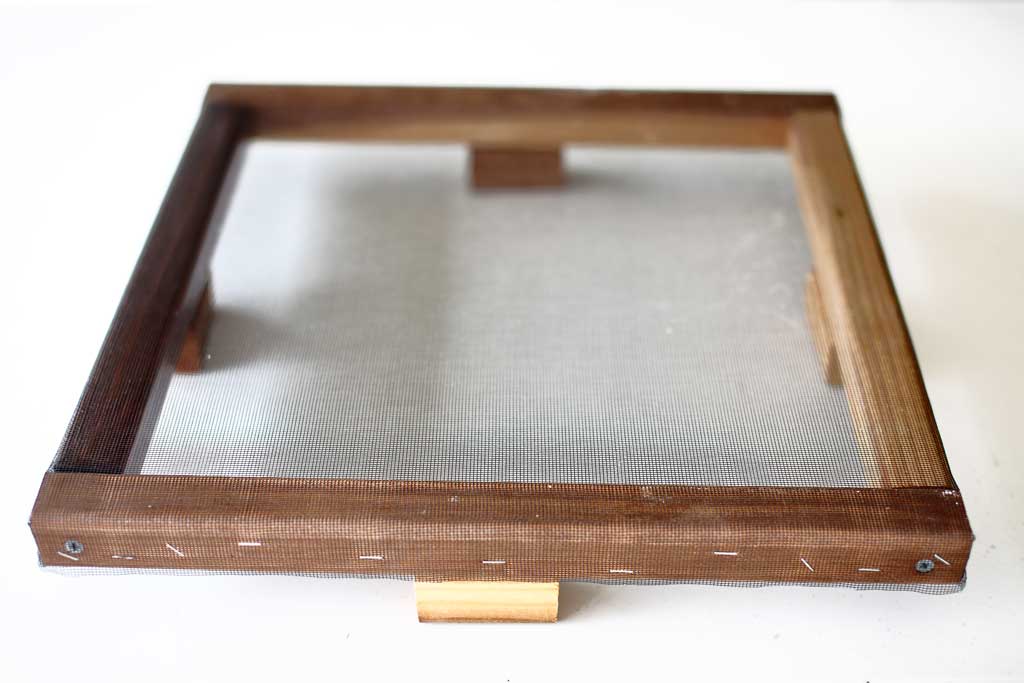 mesh screen for incubator