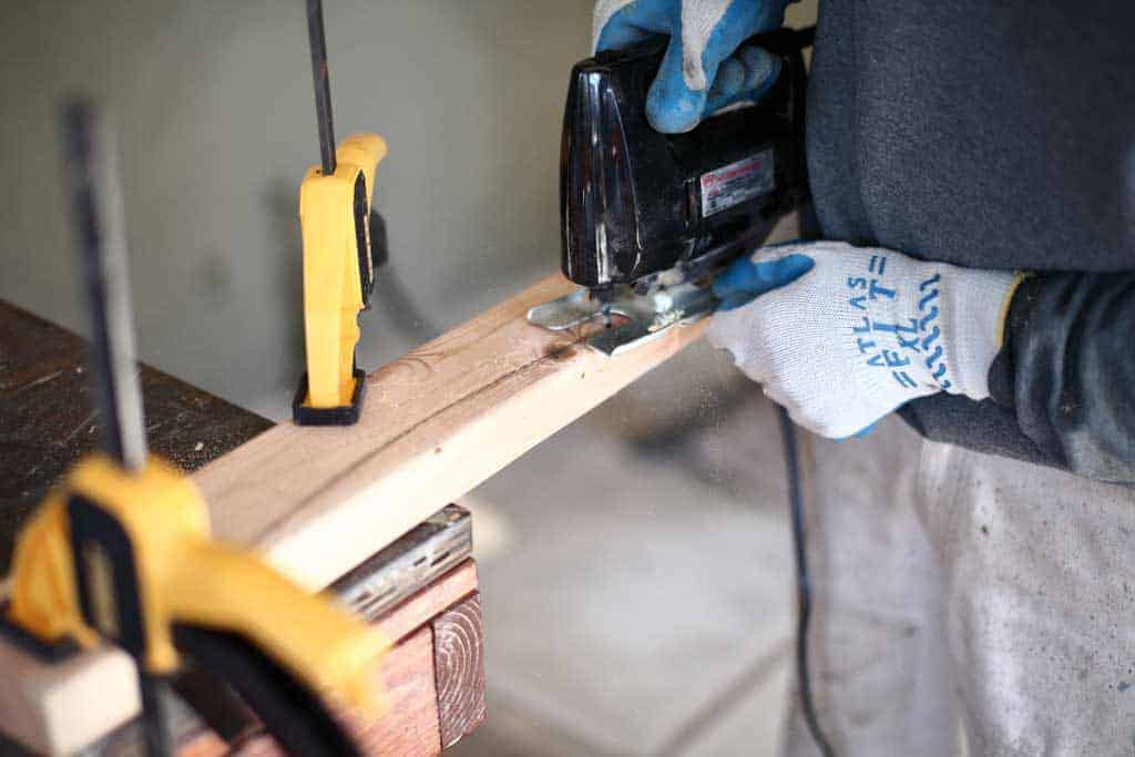 cutting 2x4 with a jig saw
