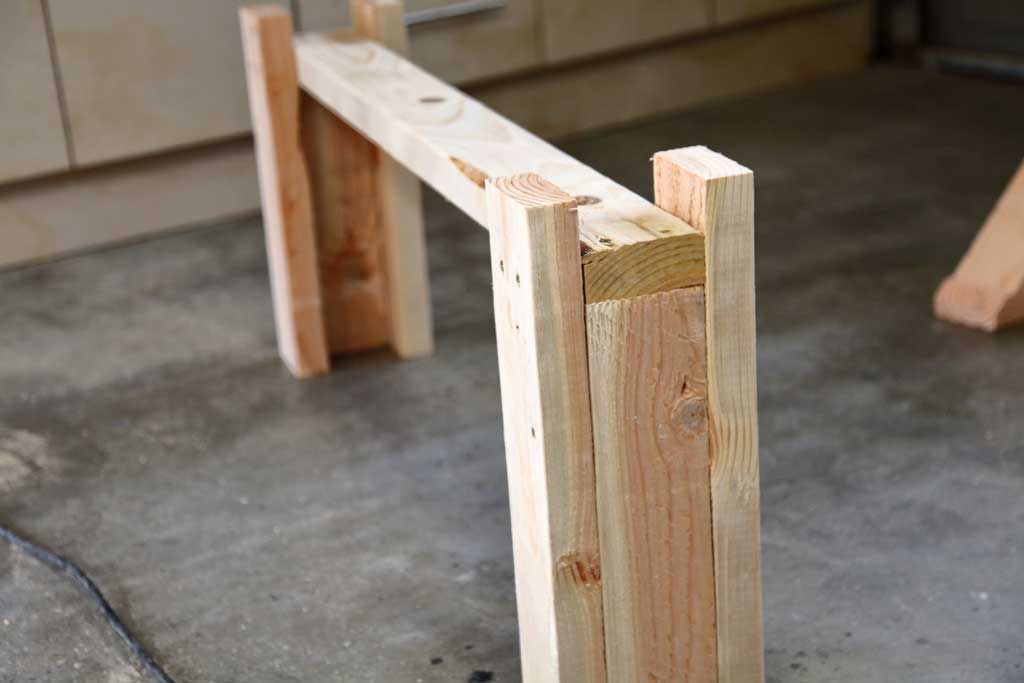 attaching legs together for diy bench press