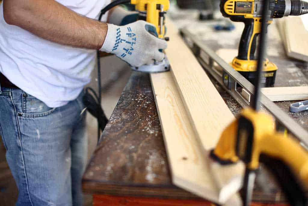 using wood router for rabbet cut