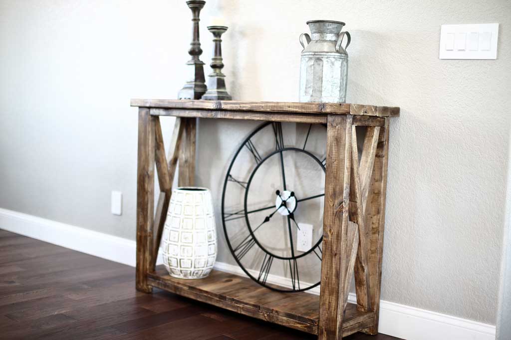 DIY farmhouse entryway table