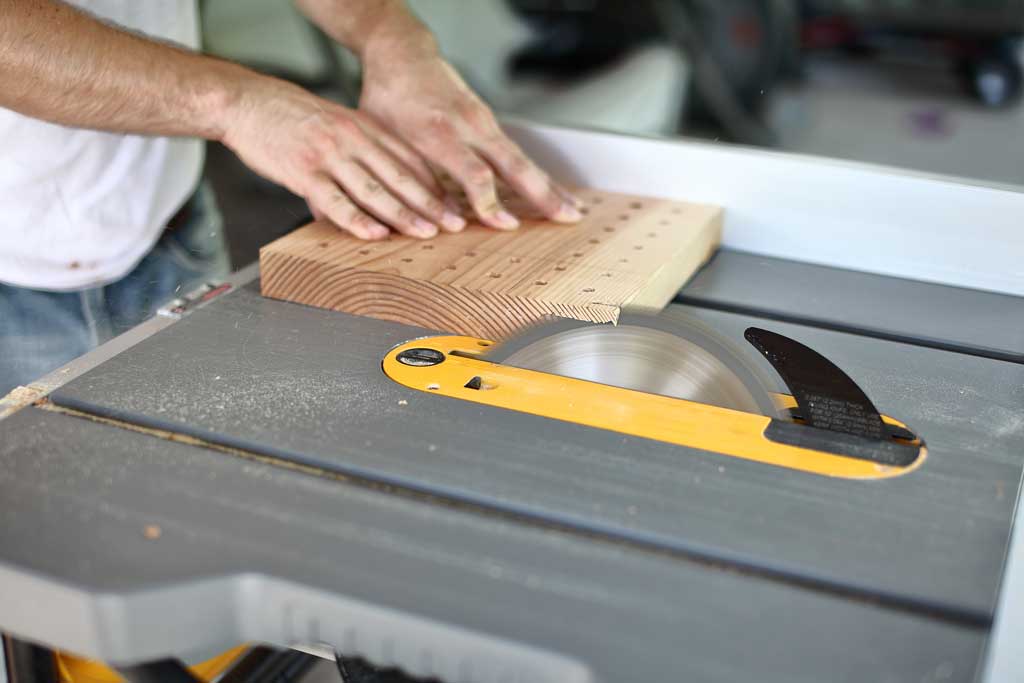 trimming DIY memory chess game board with a table saw