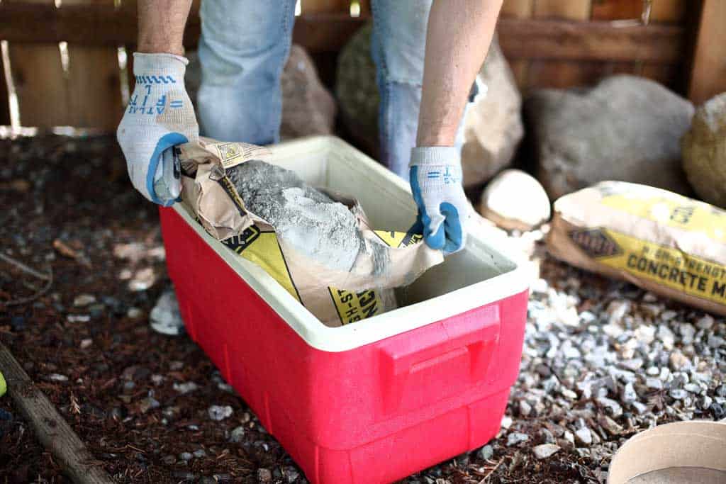 mixing concrete for diy stepping stone