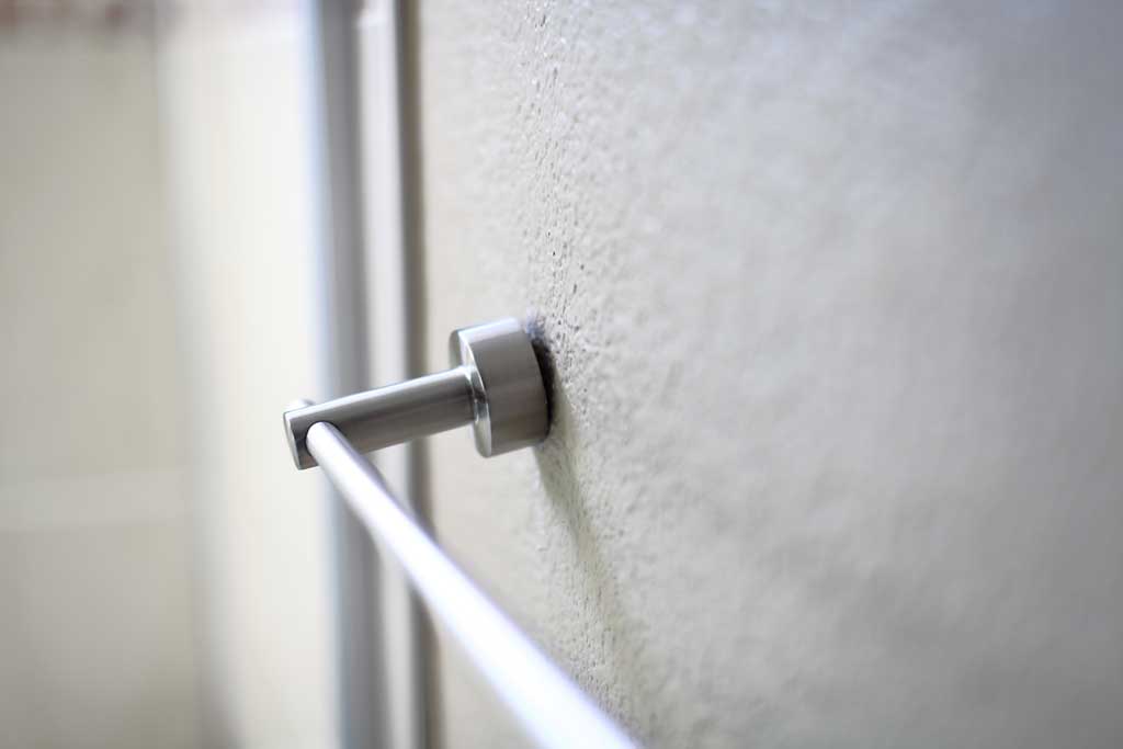towel bar