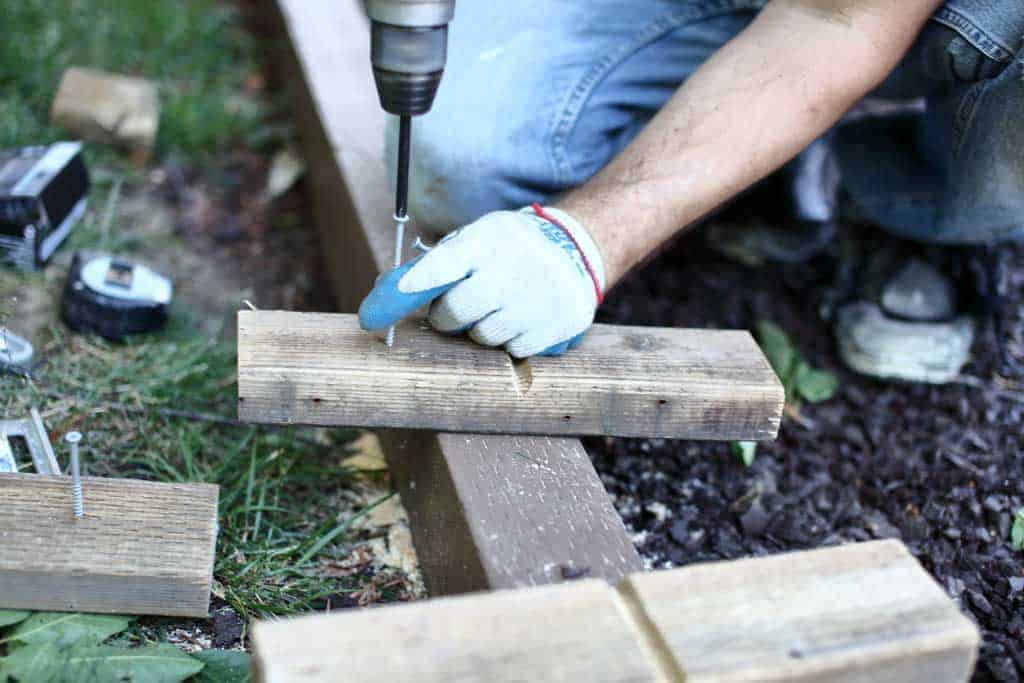 using 2 1/2" screws to make blocks for zip line