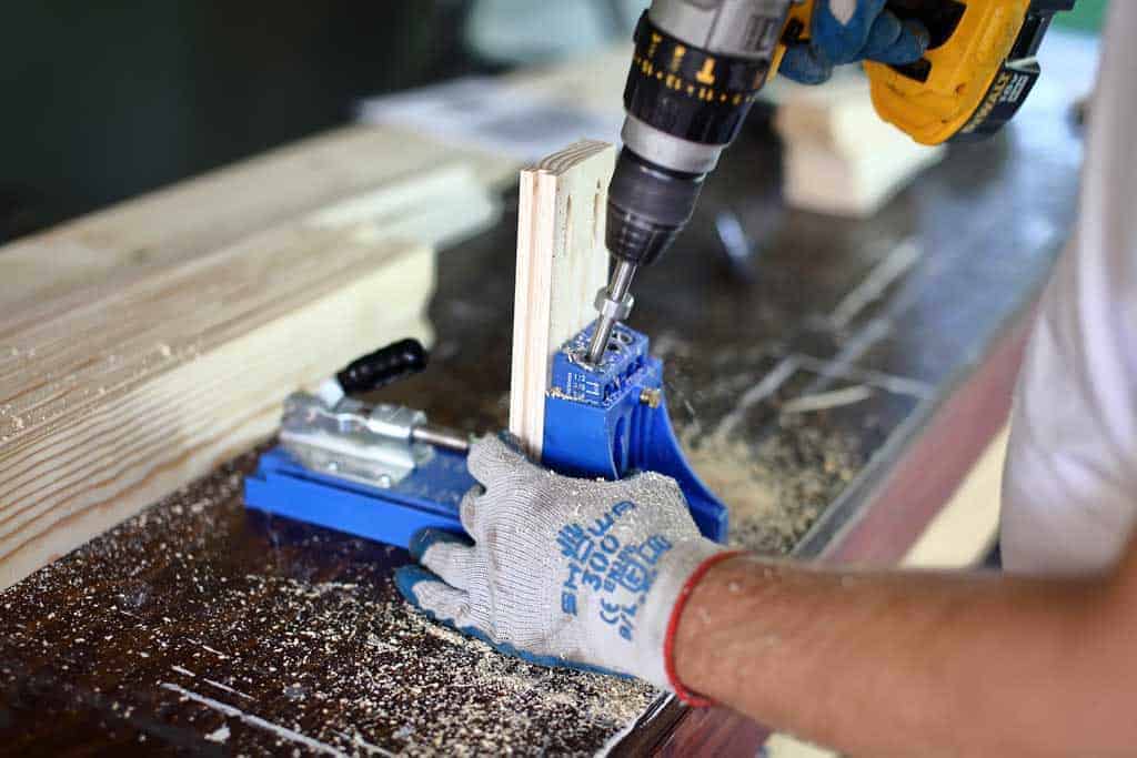 drilling pocket holes in rail board
