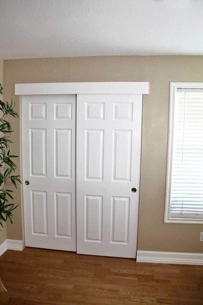 Build a DIY closet in a Bedroom