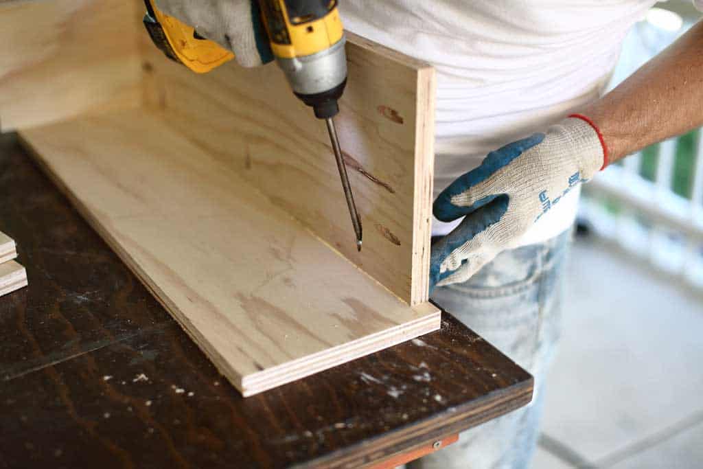using pocket holes to attach diy flower planter box together