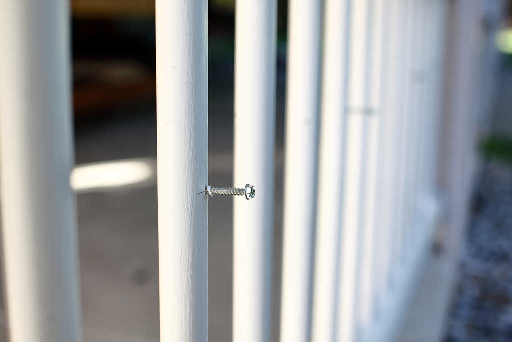 attaching screws to pvc fence