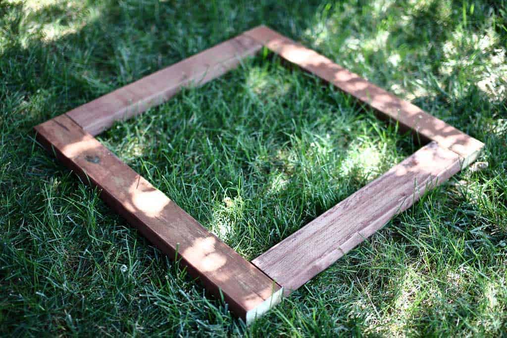 square base for DIY pyramid gutter planter
