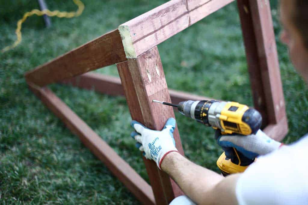 attaching base the the pyramid frame for the planter