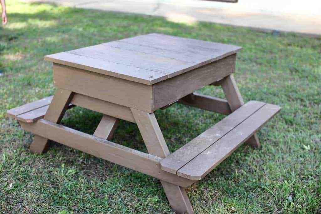 DIY Sandbox Table with lid