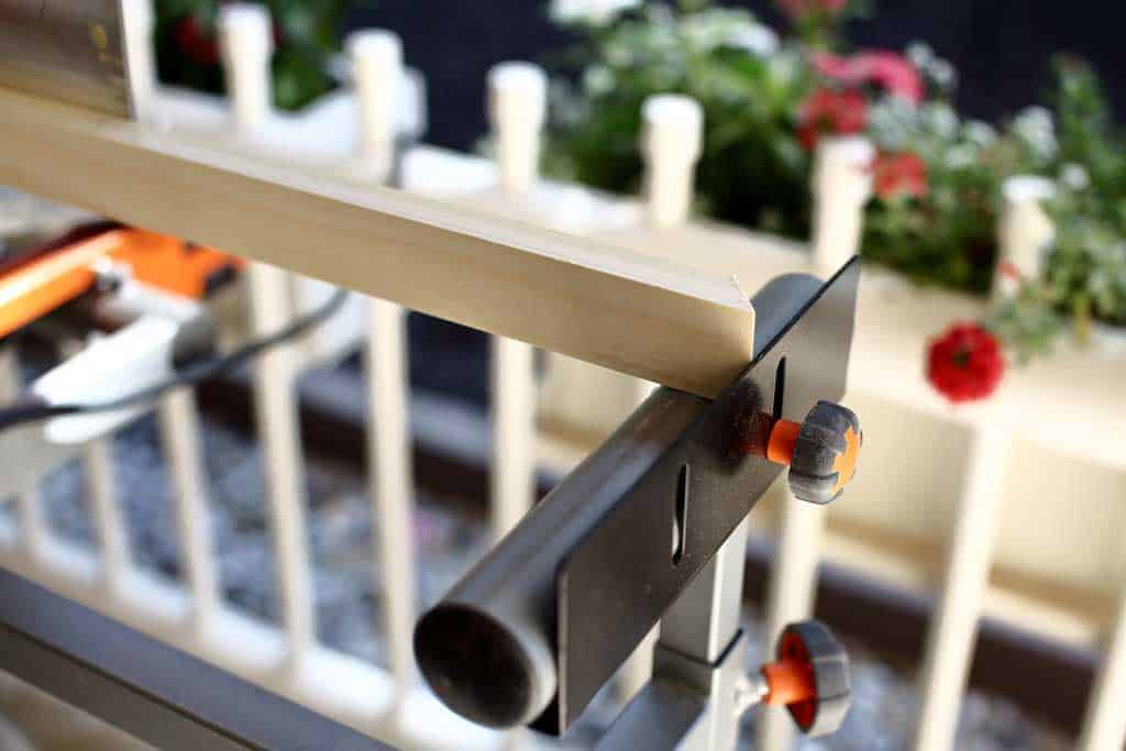 using stopper to cut balusters