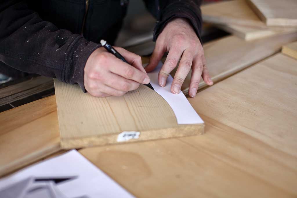 tracing leg template on board