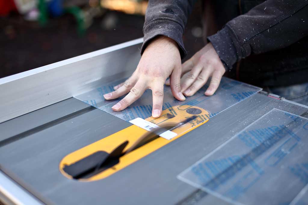 cutting thermoplastic sheets on table saw