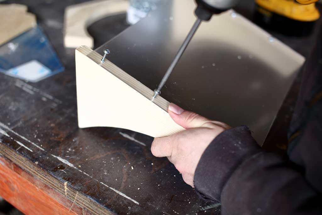 attaching thermoplastic to legs