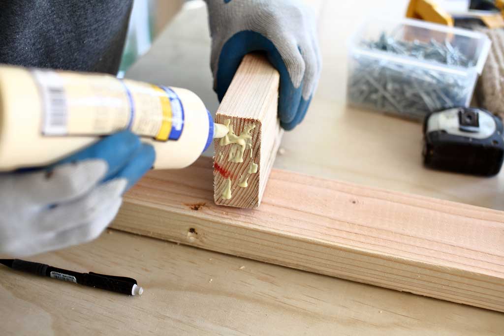 using wood glue to join 2x4