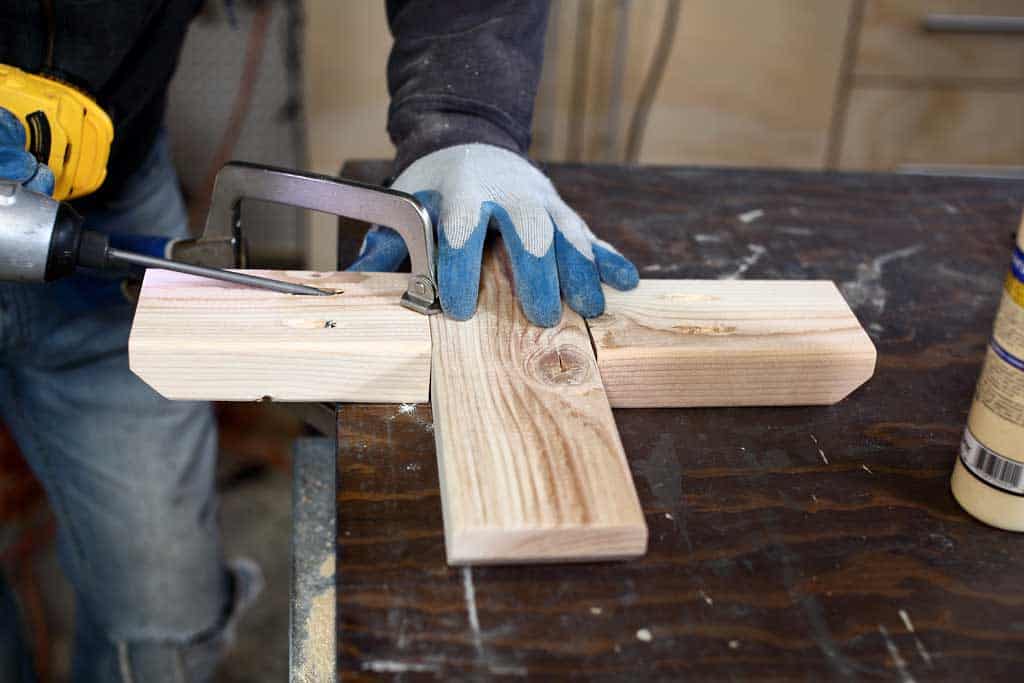 building base for the end table