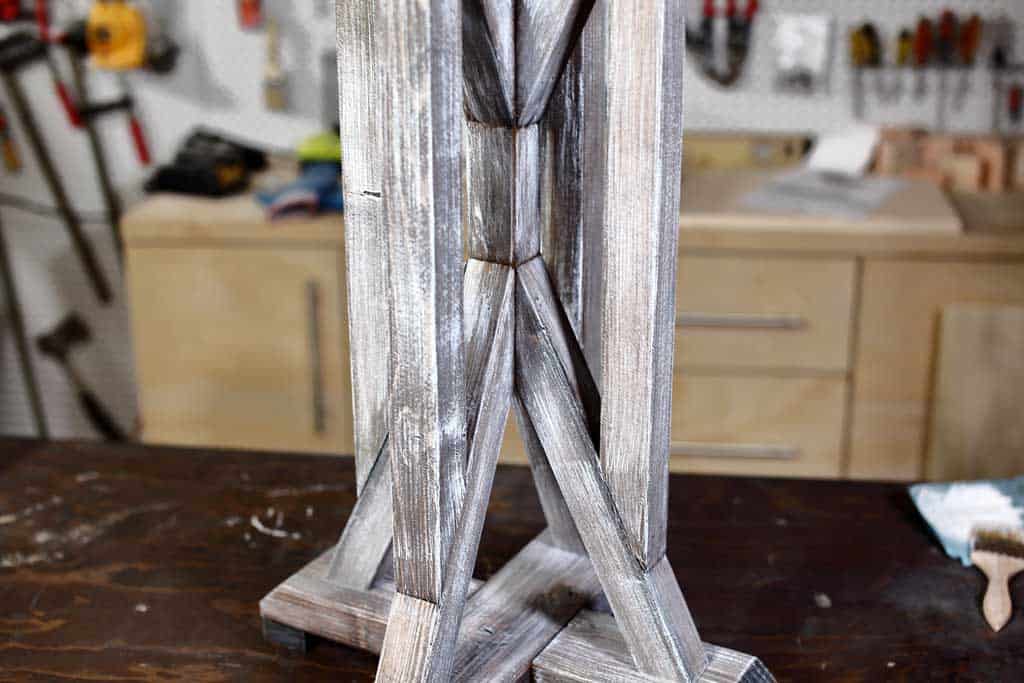 painting legs for end table