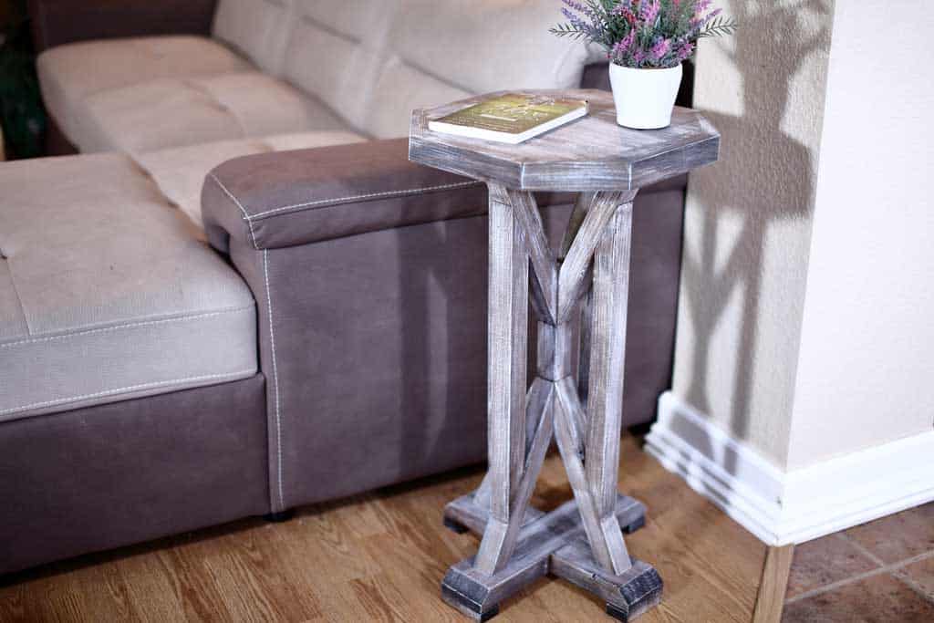 DIY Farmhouse End Table