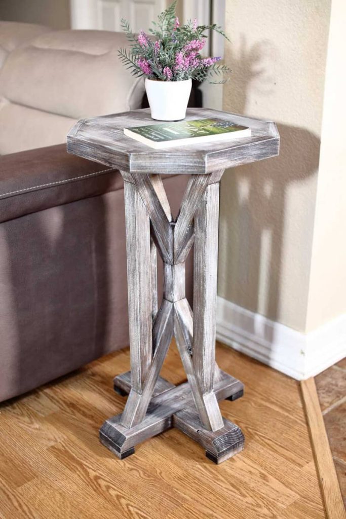 DIY Farmhouse End Table