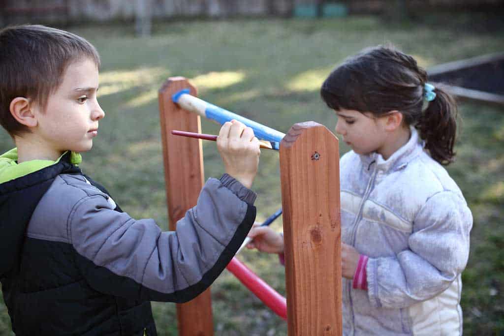 kids painting ladder toss game