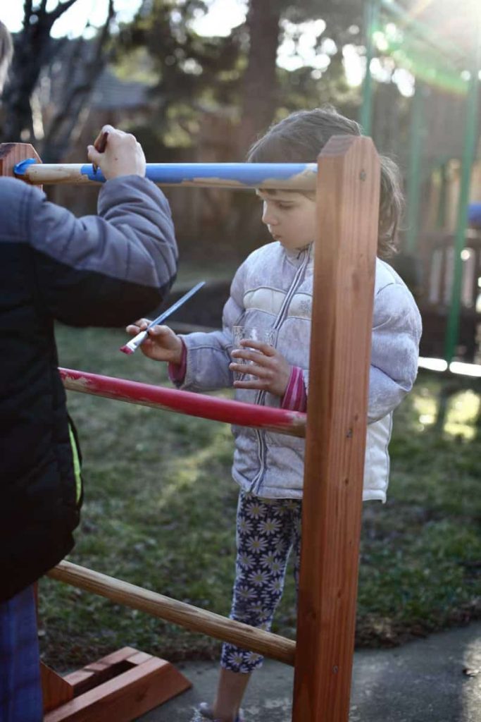 kids paining ladder toss game