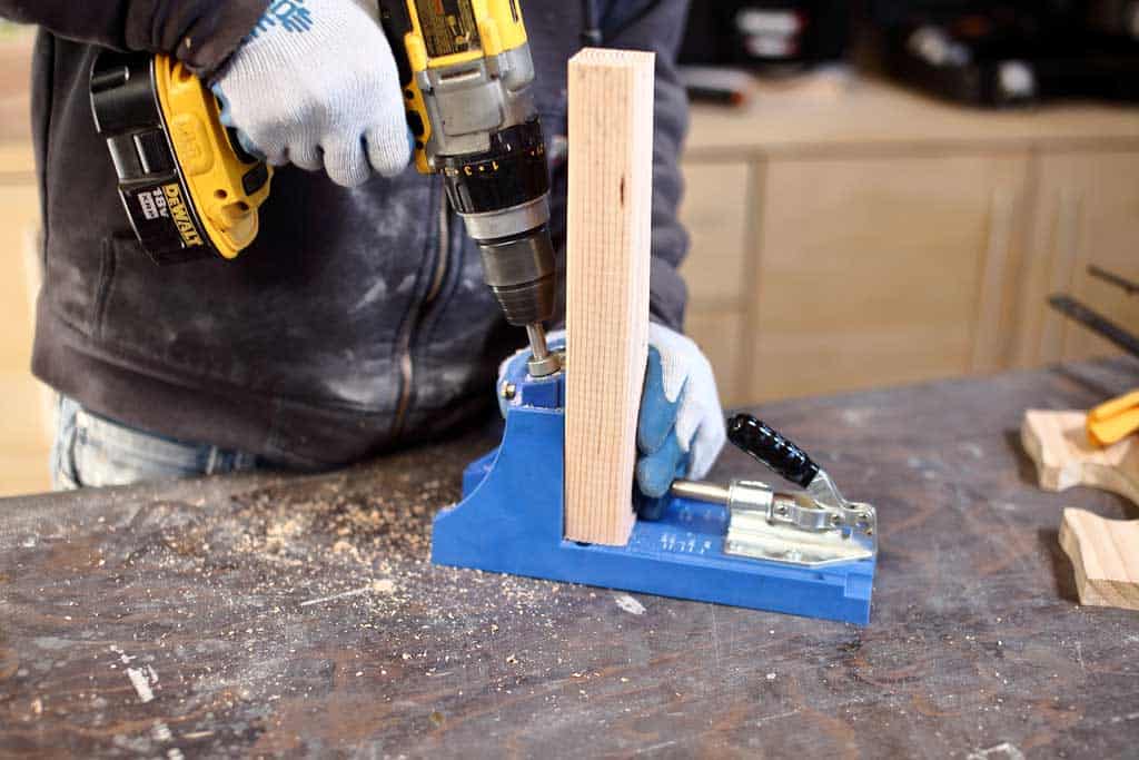 drilling pocket holes in the wood