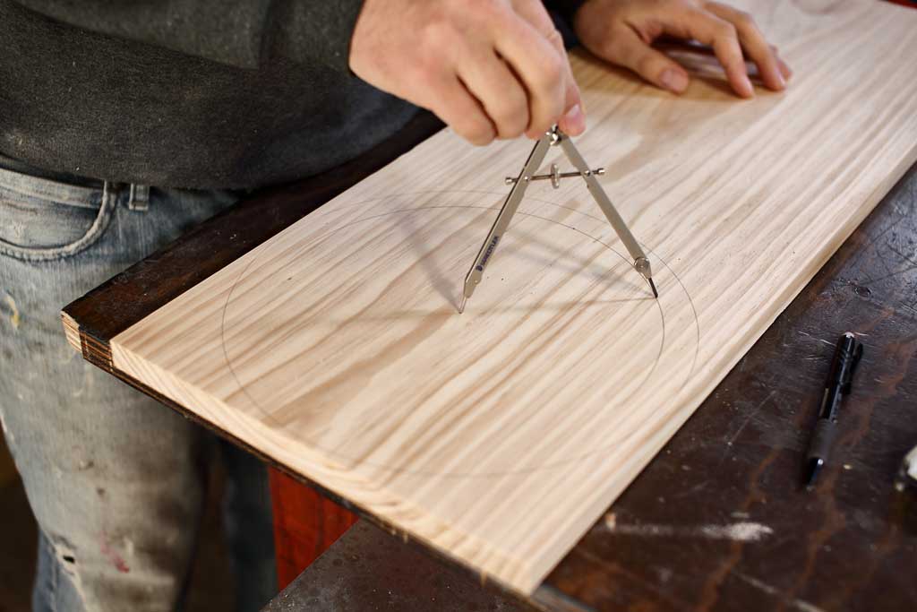 using compass to draw a circle on wood