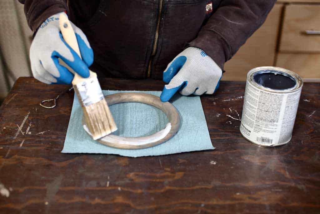 applying polyurethane