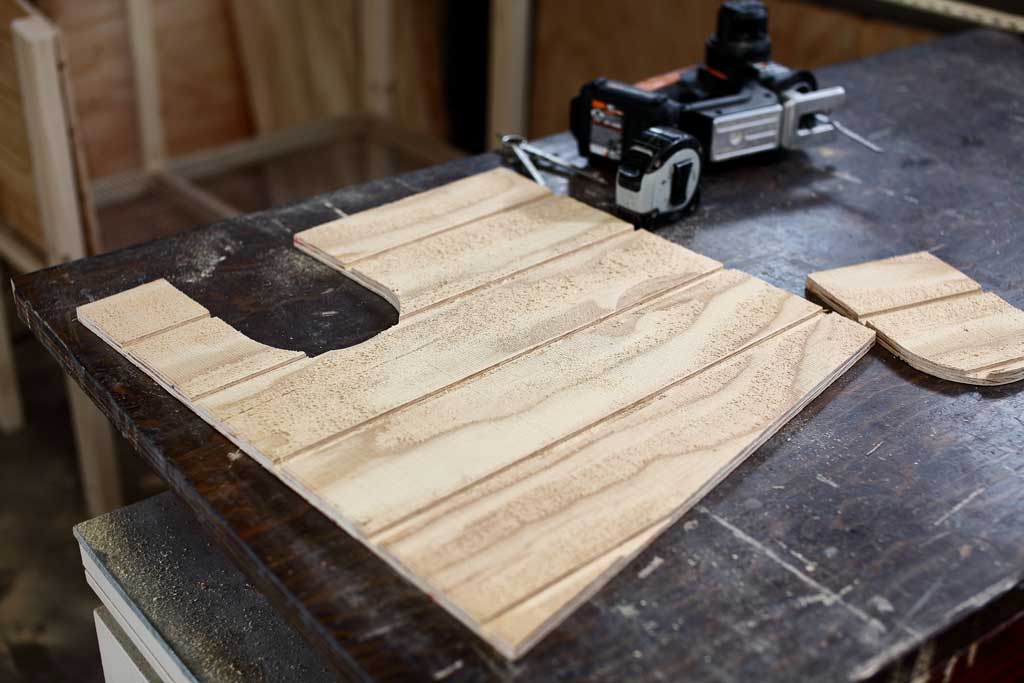 middle divider of the DIY rabbit hutch