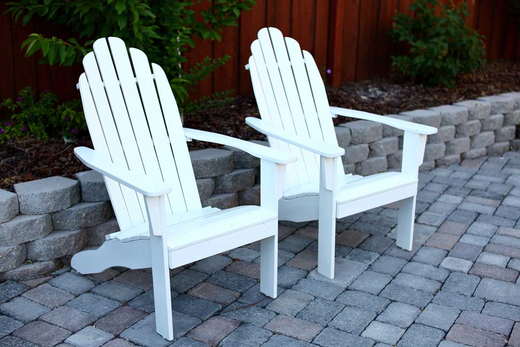 DIY Adirondack Chair for the outdoors