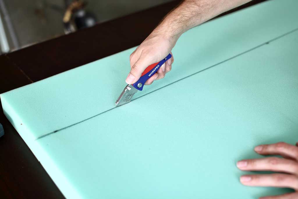 cutting cushion with knife