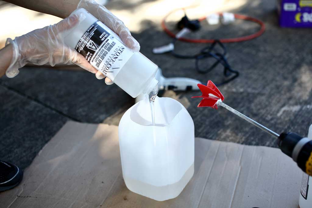 mixing epoxy for diy tabletop