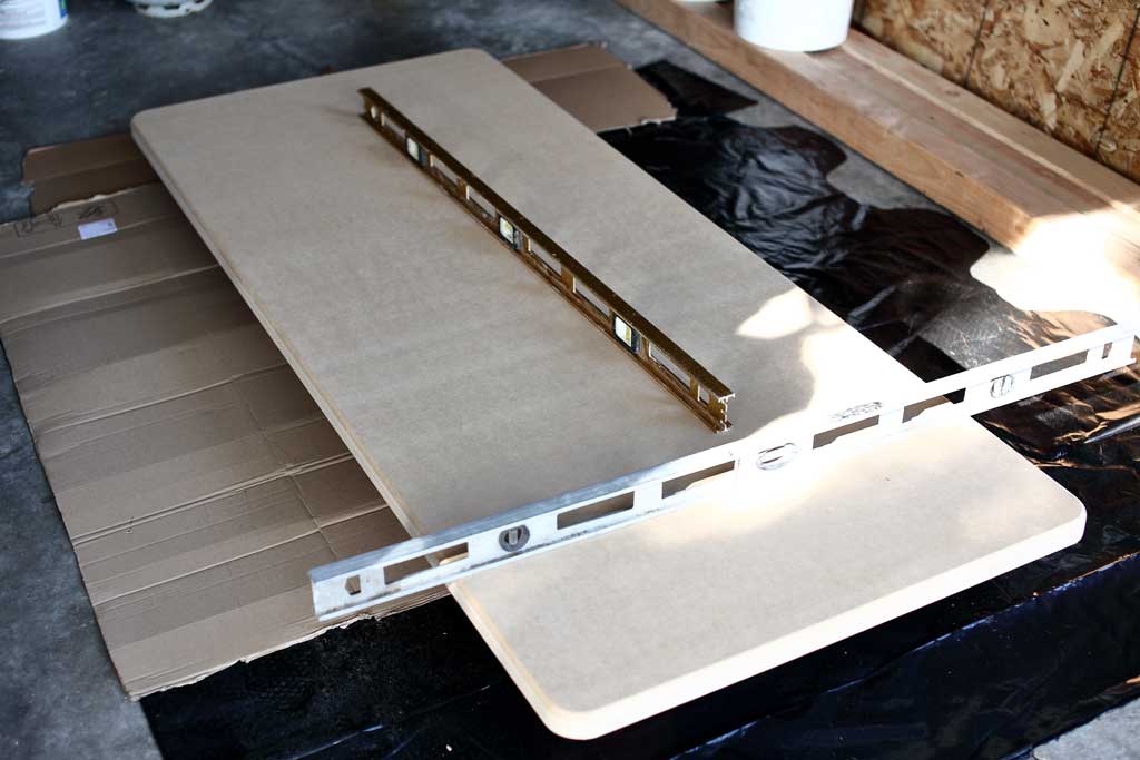 leveling tabletop to pour epoxy
